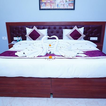 Expomart Inn Большая Нойда Номер фото