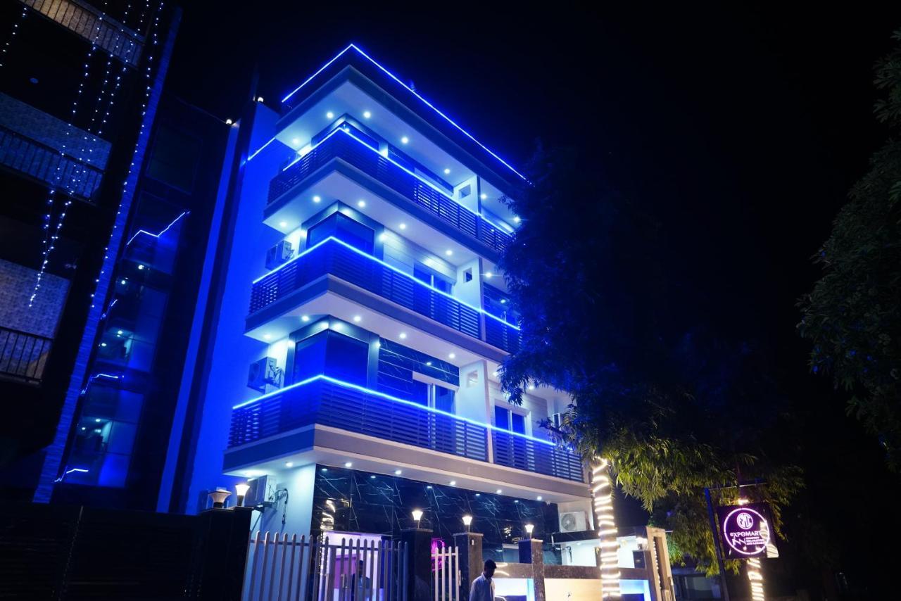 Expomart Inn Большая Нойда Экстерьер фото