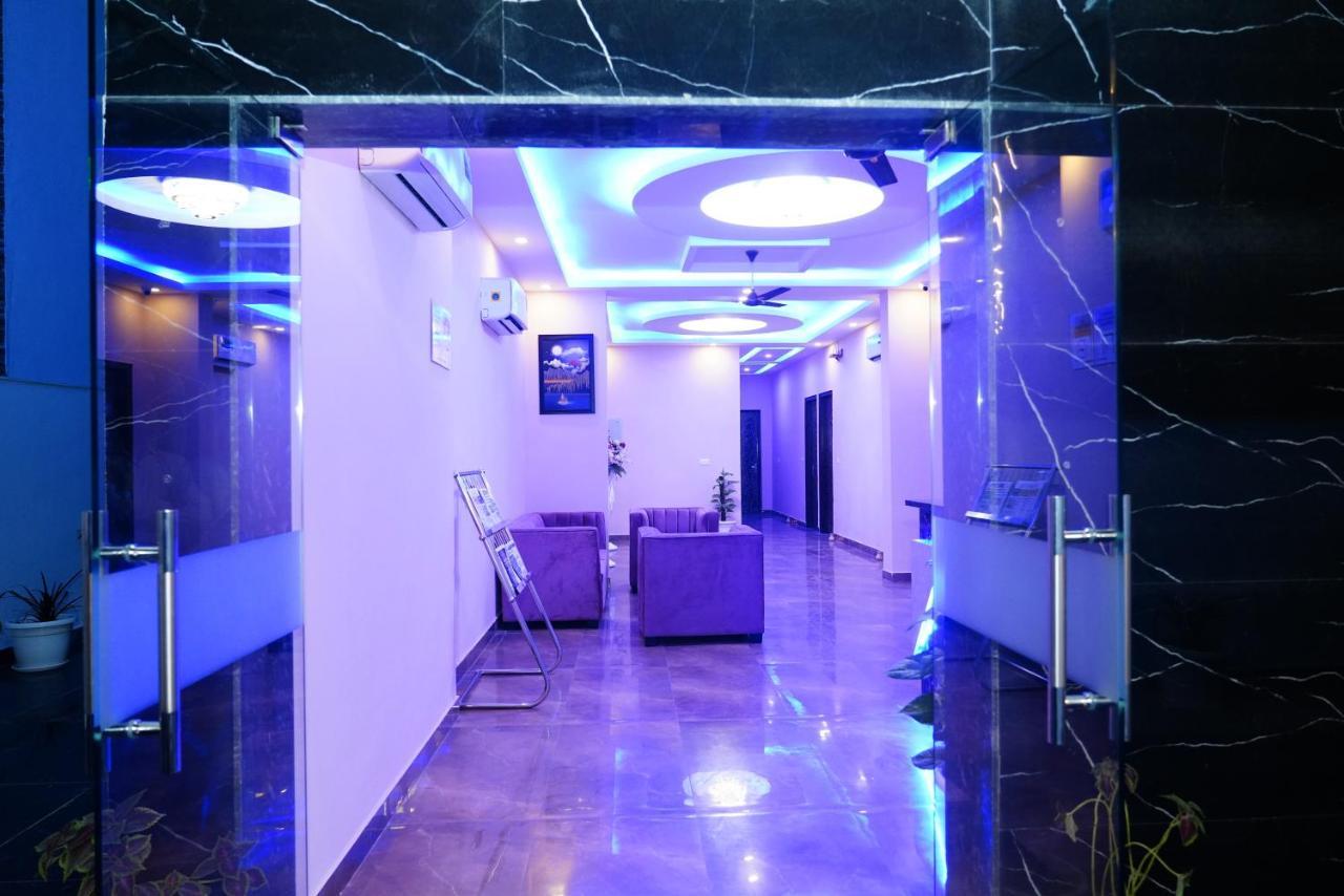 Expomart Inn Большая Нойда Экстерьер фото